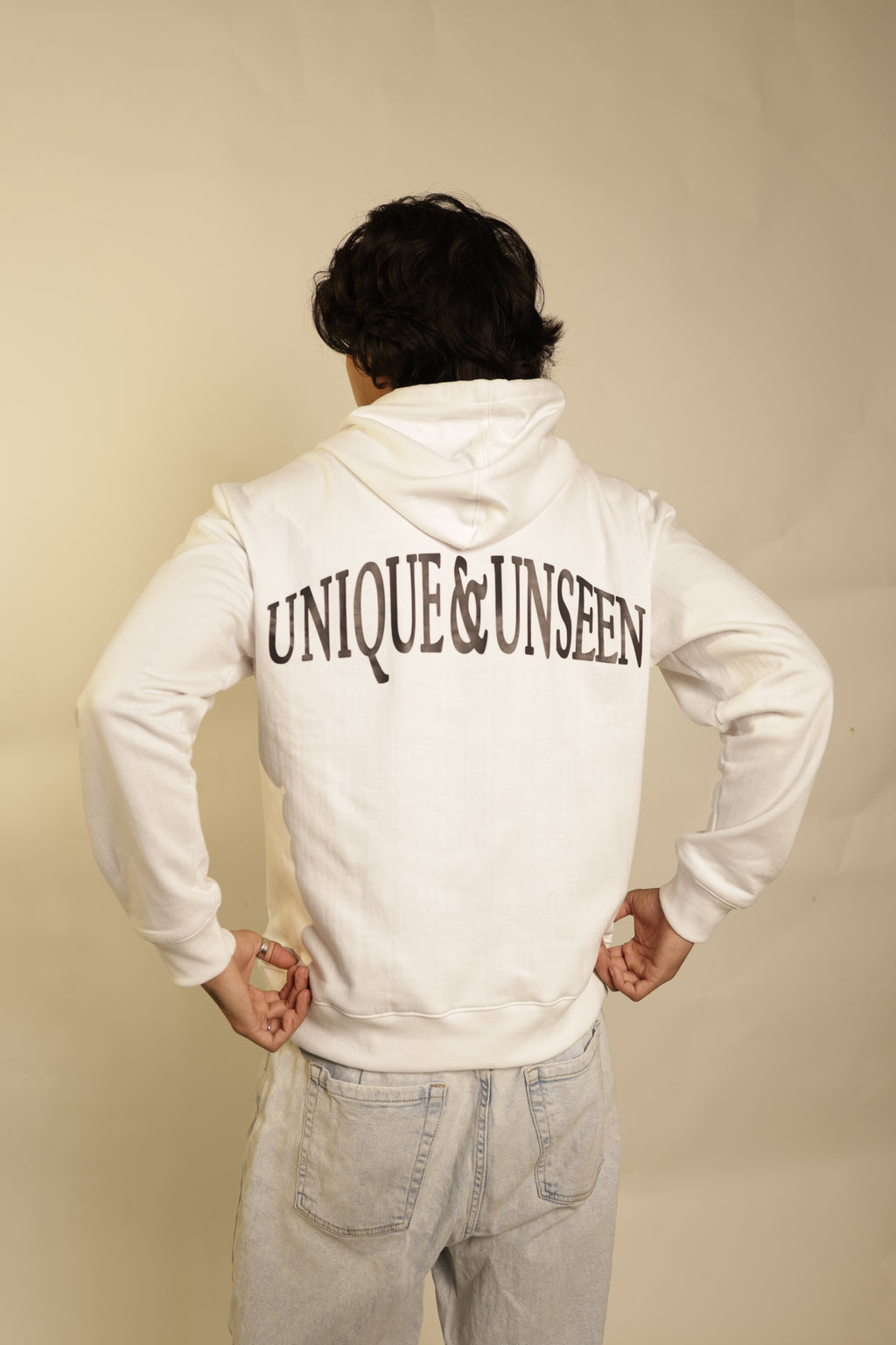 RAOX SNOW WHITE HOODIE..